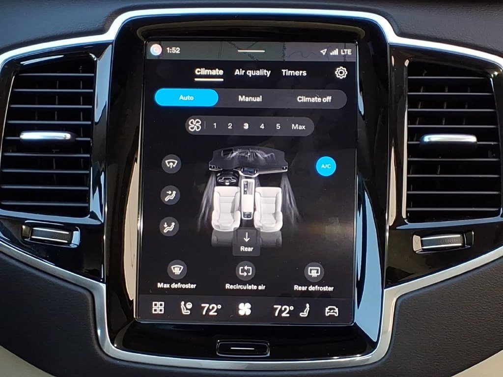 Certified 2024 Volvo XC90 T8 Ultimate w/ Protection Package Premier AWD/4WD image 19