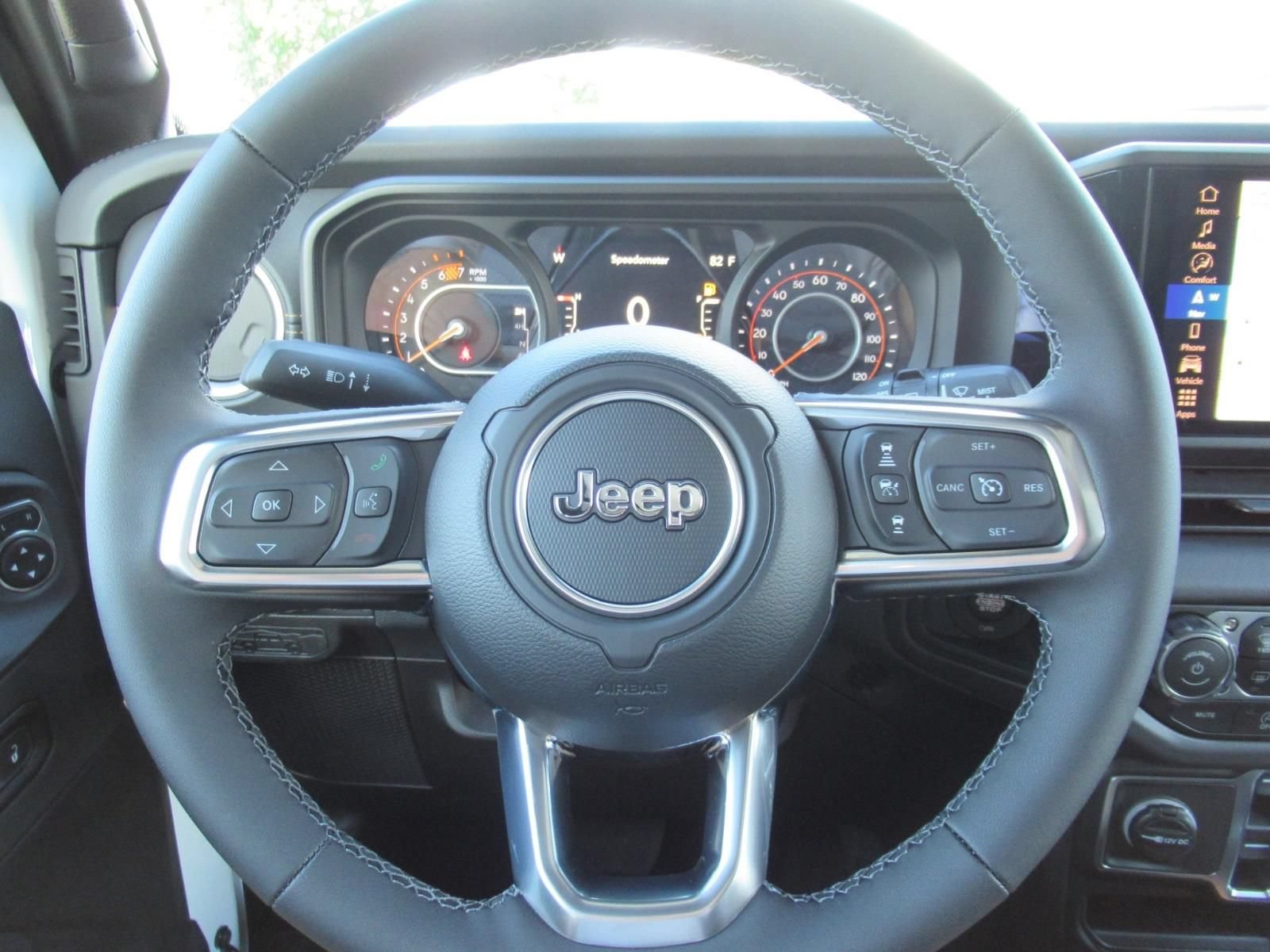 New 2026 Jeep Wrangler Unlimited Sahara AWD/4WD image 23