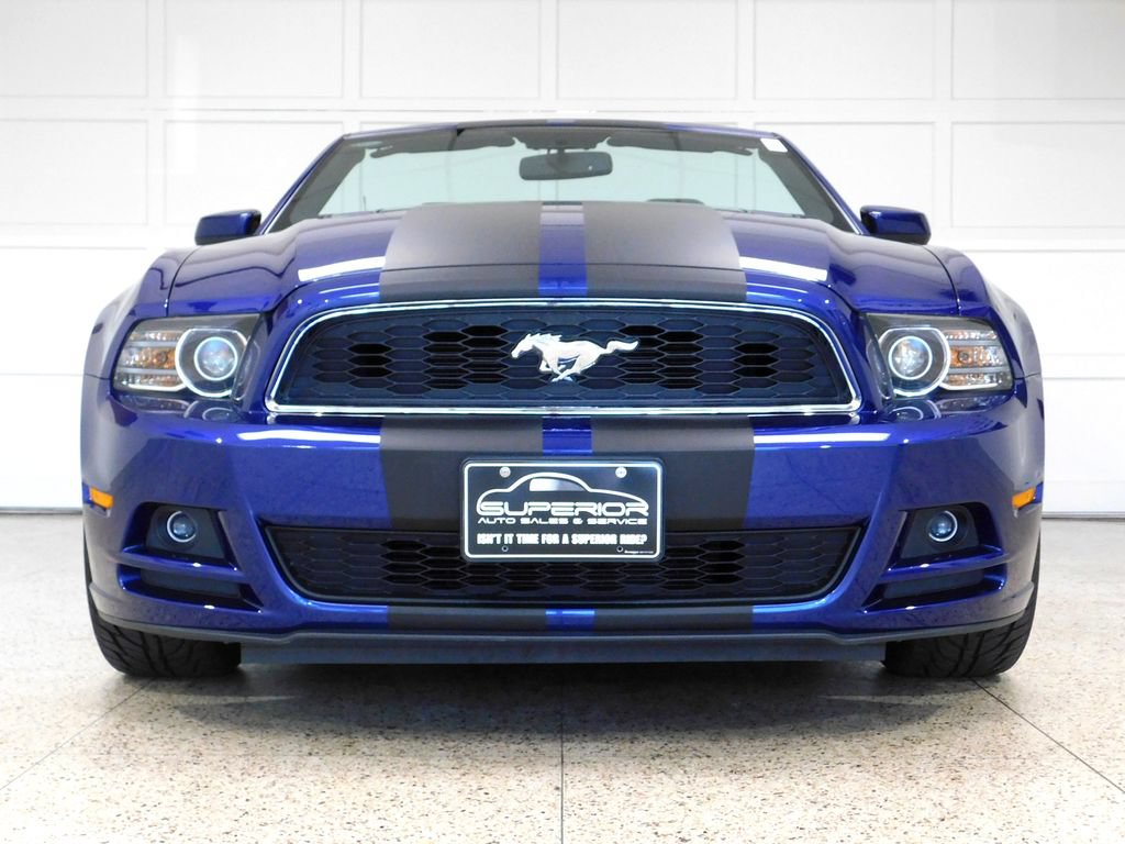 Used 2013 Ford Mustang GT Premium w/ Electronics Pkg RWD image 6