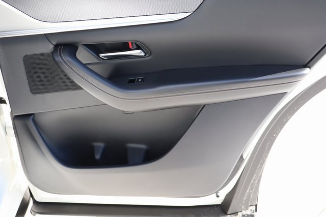 Used 2024 MAZDA CX-90 Plug-In Hybrid w/ Premium Pkg image 31