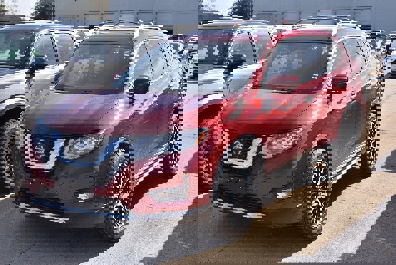 Used 2020 Nissan Rogue SL w/ Premium Package image 1