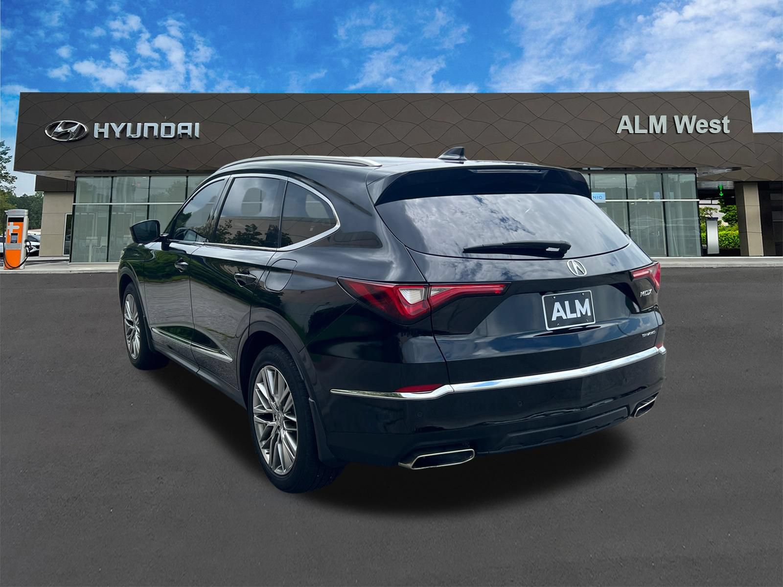 Used 2024 Acura MDX w/ Advance Package AWD/4WD image 7