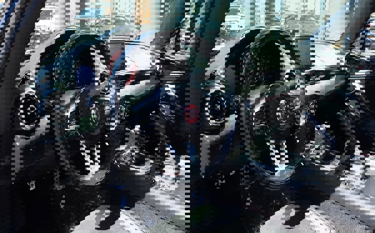 Used 2017 FIAT 124 Spider Abarth image 34