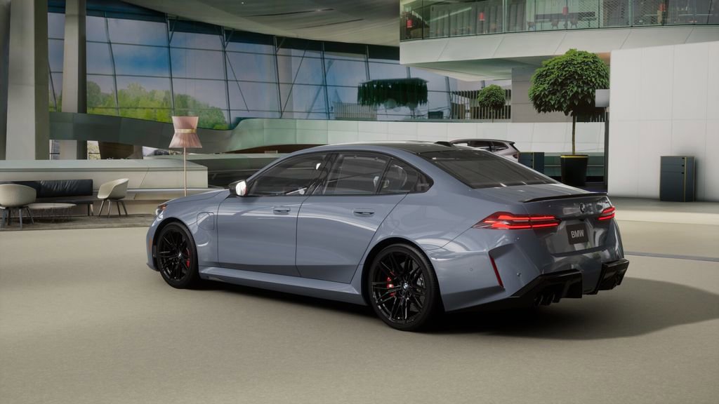 New 2026 BMW M5 image 2