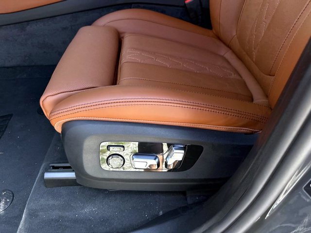 New 2026 BMW X5 xDrive40i w/ Executive Package AWD/4WD image 19