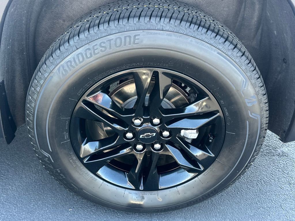 Used 2023 Chevrolet Traverse LS w/ Midnight/Sport Edition AWD/4WD image 25