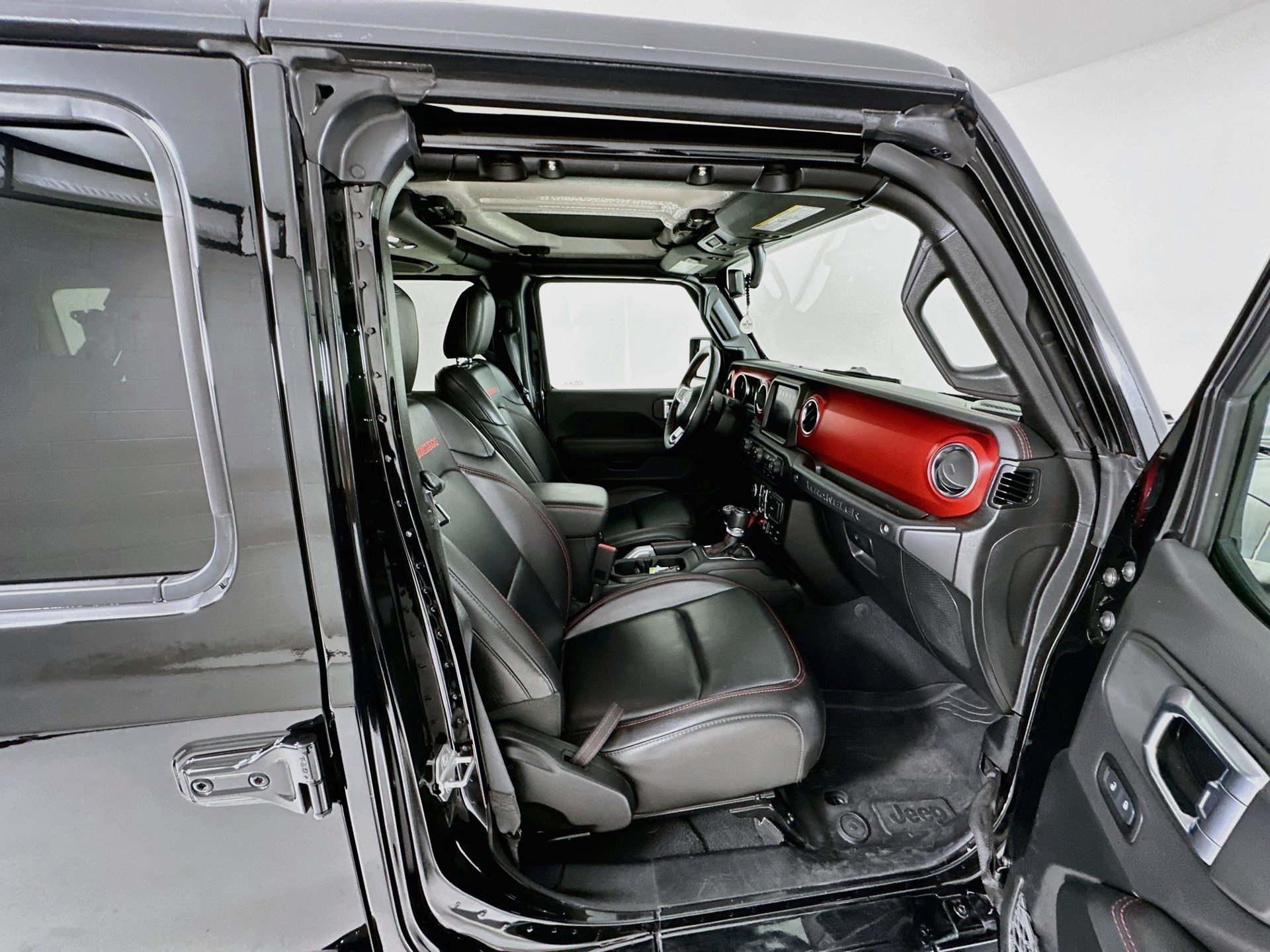 Used 2021 Jeep Wrangler Unlimited Rubicon AWD/4WD image 29