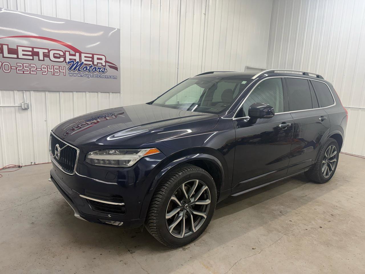 Used 2017 Volvo XC90 T6 Momentum w/ Vision Package image 6