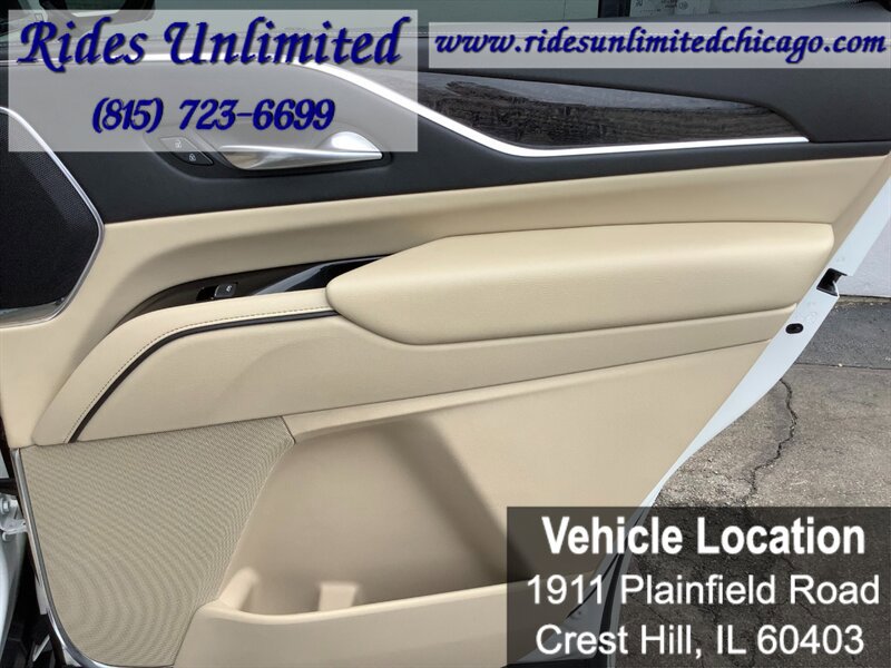 Used 2021 Cadillac Escalade Premium Luxury w/ Performance Package AWD/4WD image 32