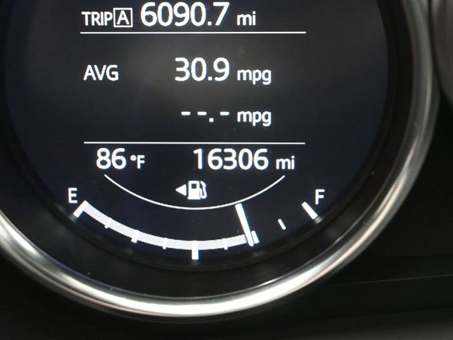 Used 2021 MAZDA MX-5 Miata RF Grand Touring image 17