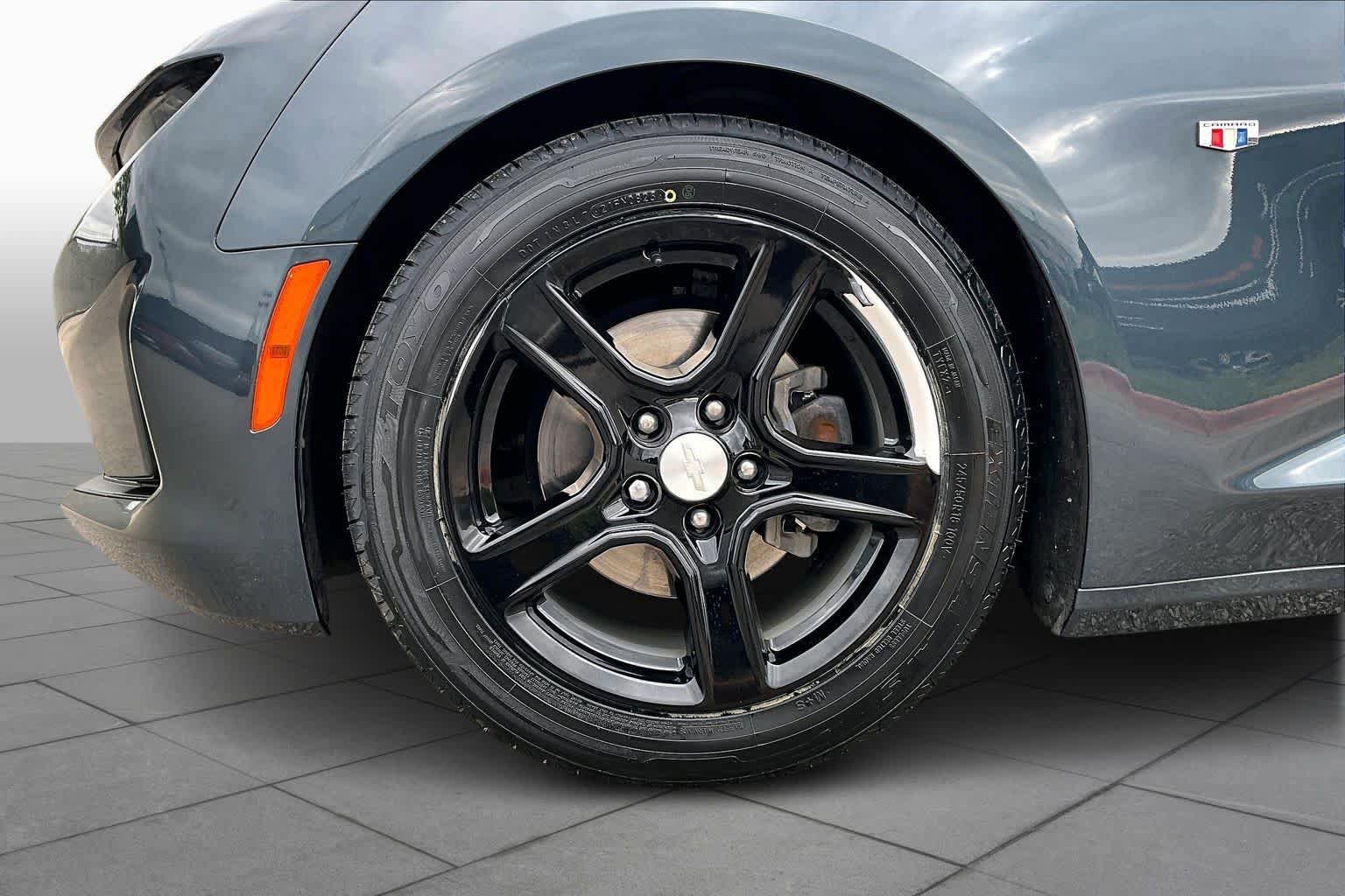 Used 2021 Chevrolet Camaro LT image 11