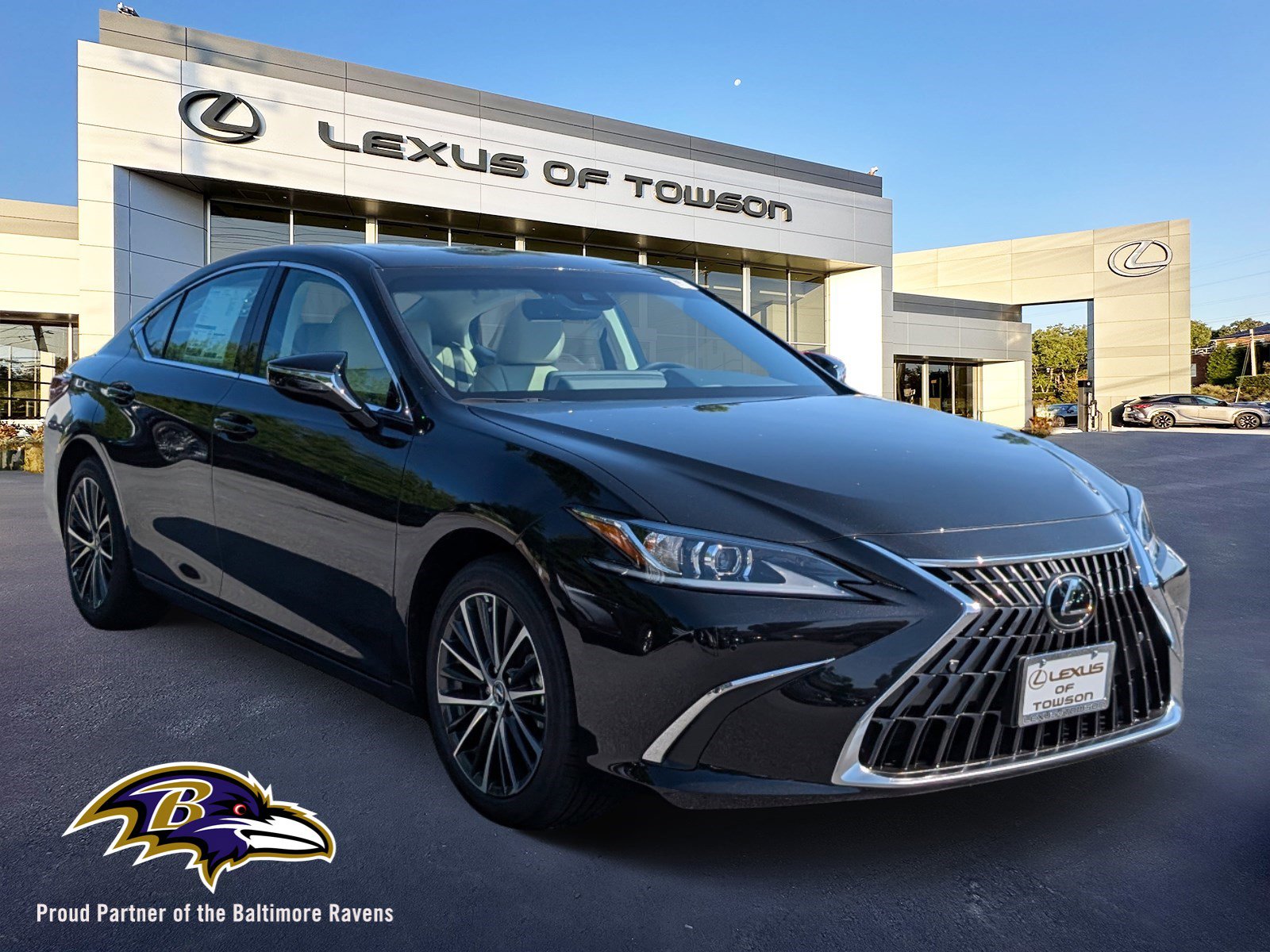 New 2025 Lexus ES 300h w/ Premium Package
