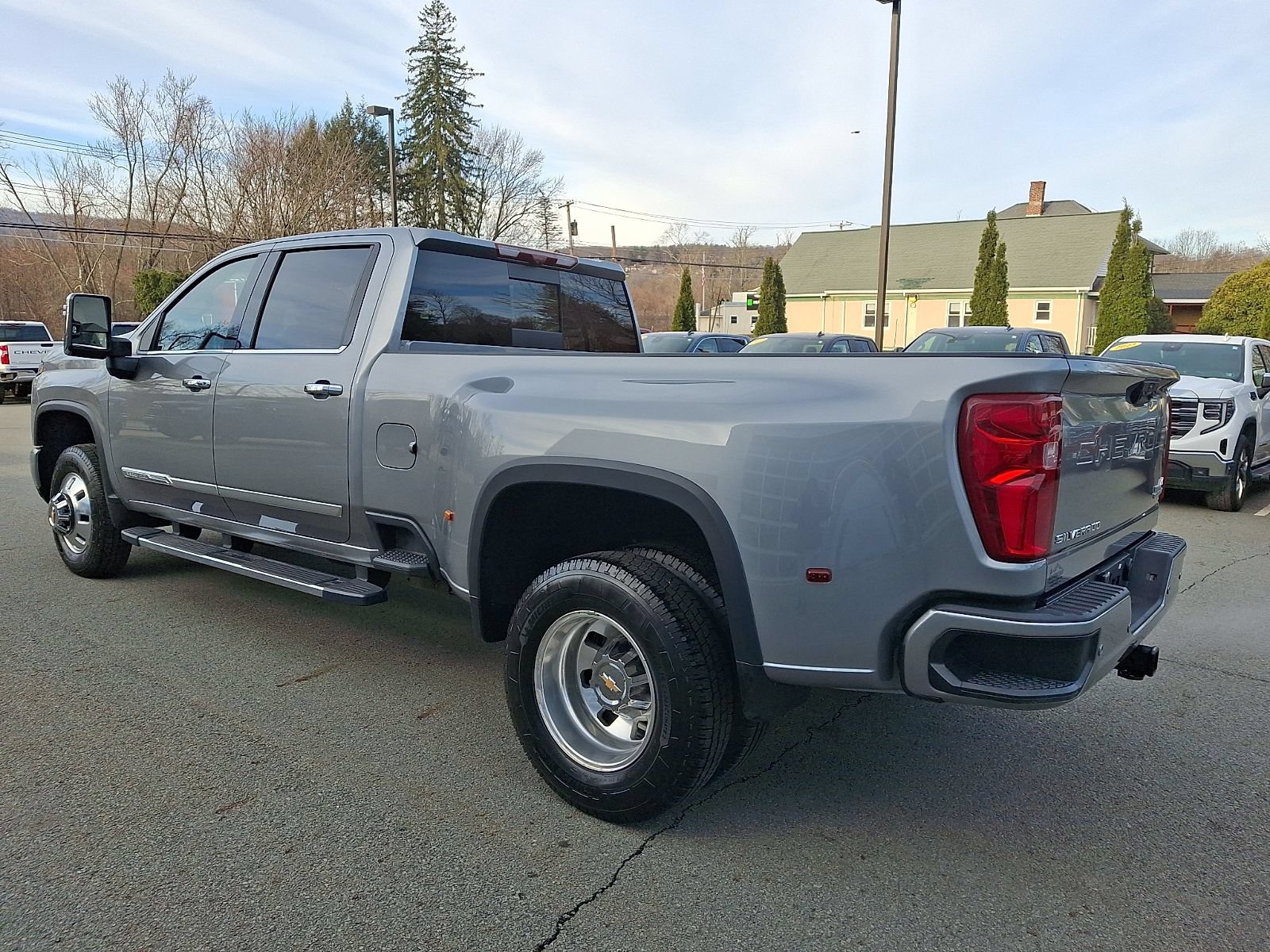 Certified 2025 Chevrolet Silverado 3500 High Country w/ High Country Premium Package AWD/4WD image 4