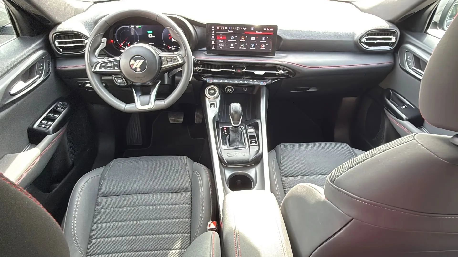 Used 2024 Dodge Hornet R/T image 30