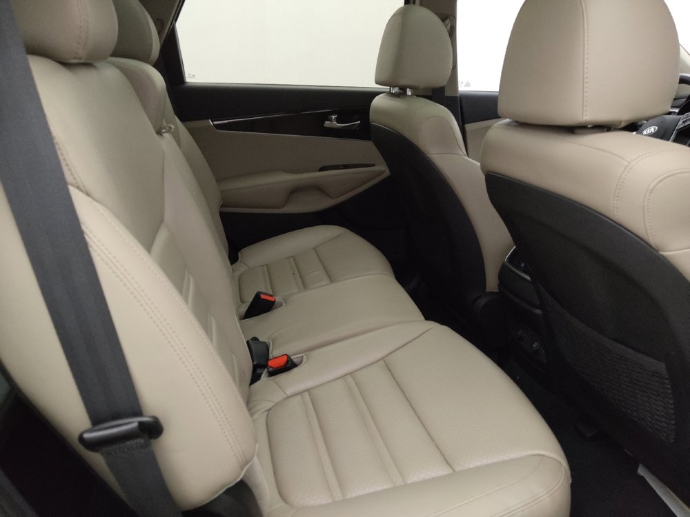 Used 2020 Kia Sorento EX image 19