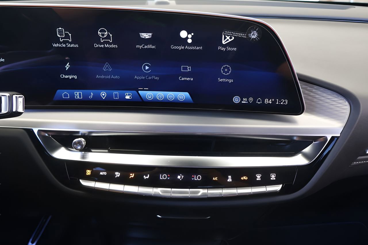 New 2026 Cadillac Lyriq Sport AWD/4WD image 23