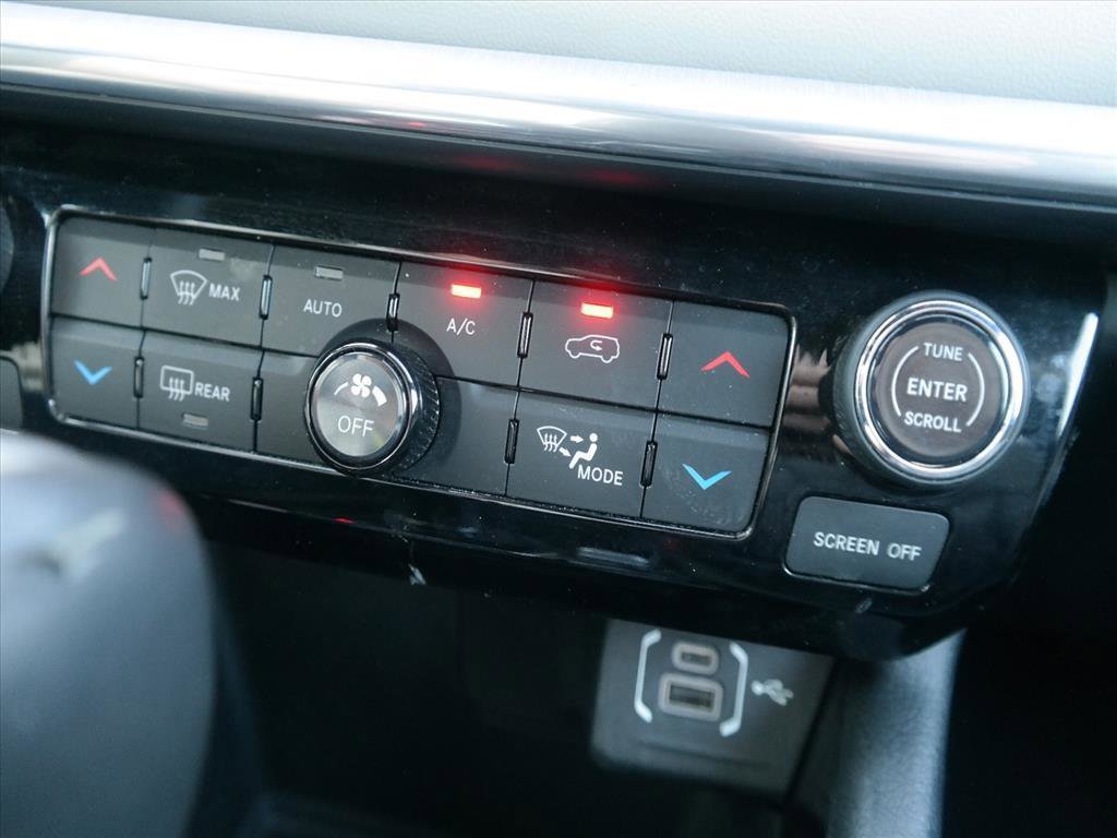 Used 2024 Jeep Compass Limited image 20