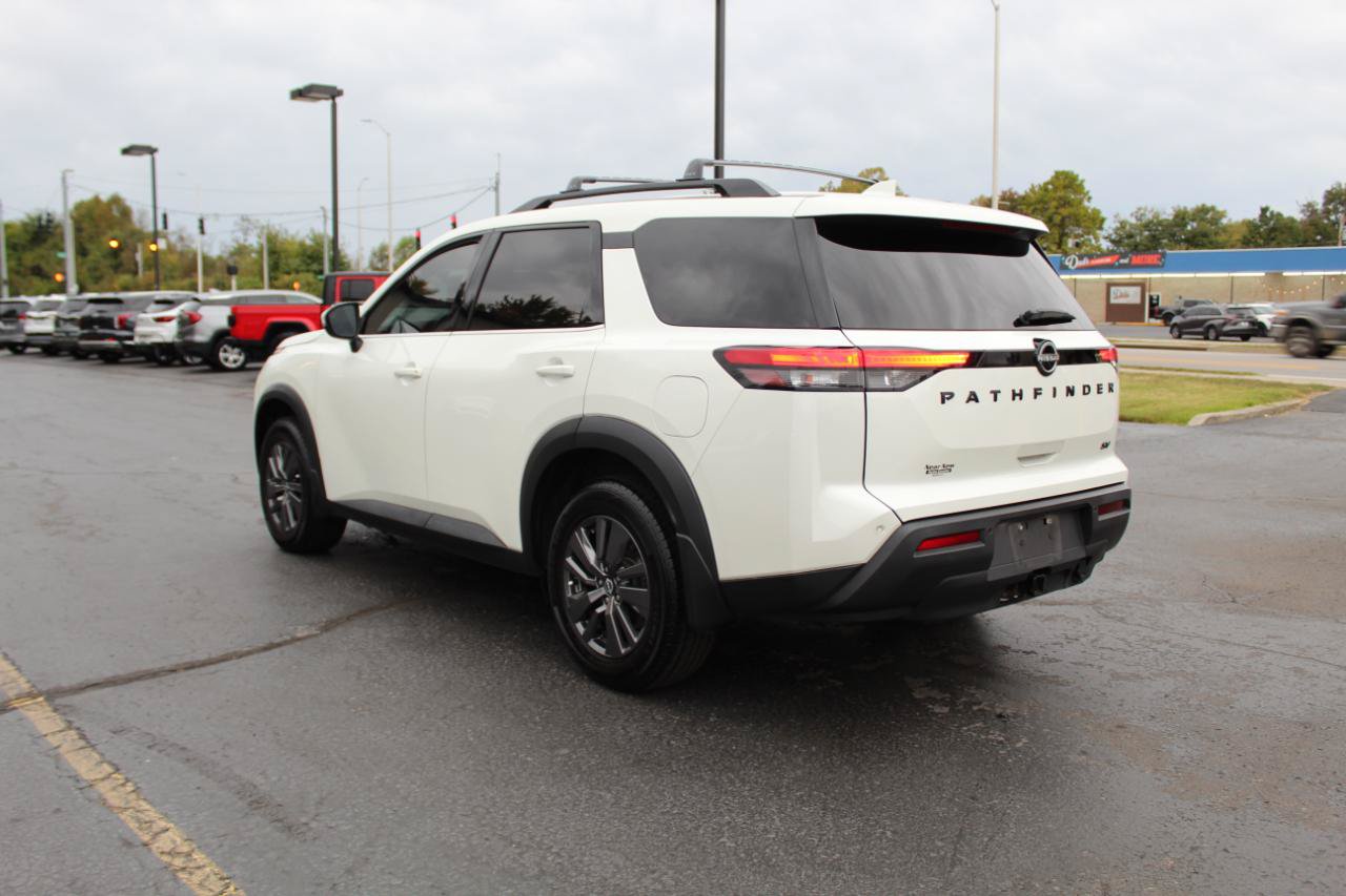 Used 2022 Nissan Pathfinder SV w/ SV Premium Package FWD image 7