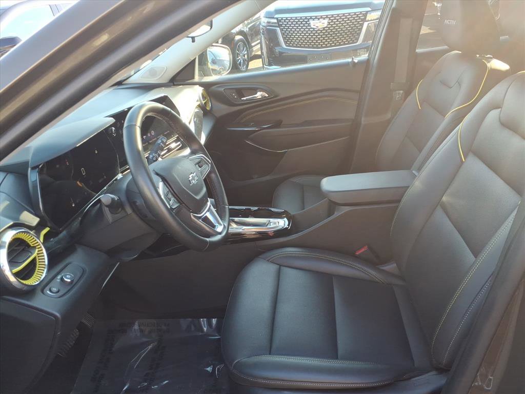 Used 2024 Chevrolet Trax ACTIV w/ Sunroof Package image 16