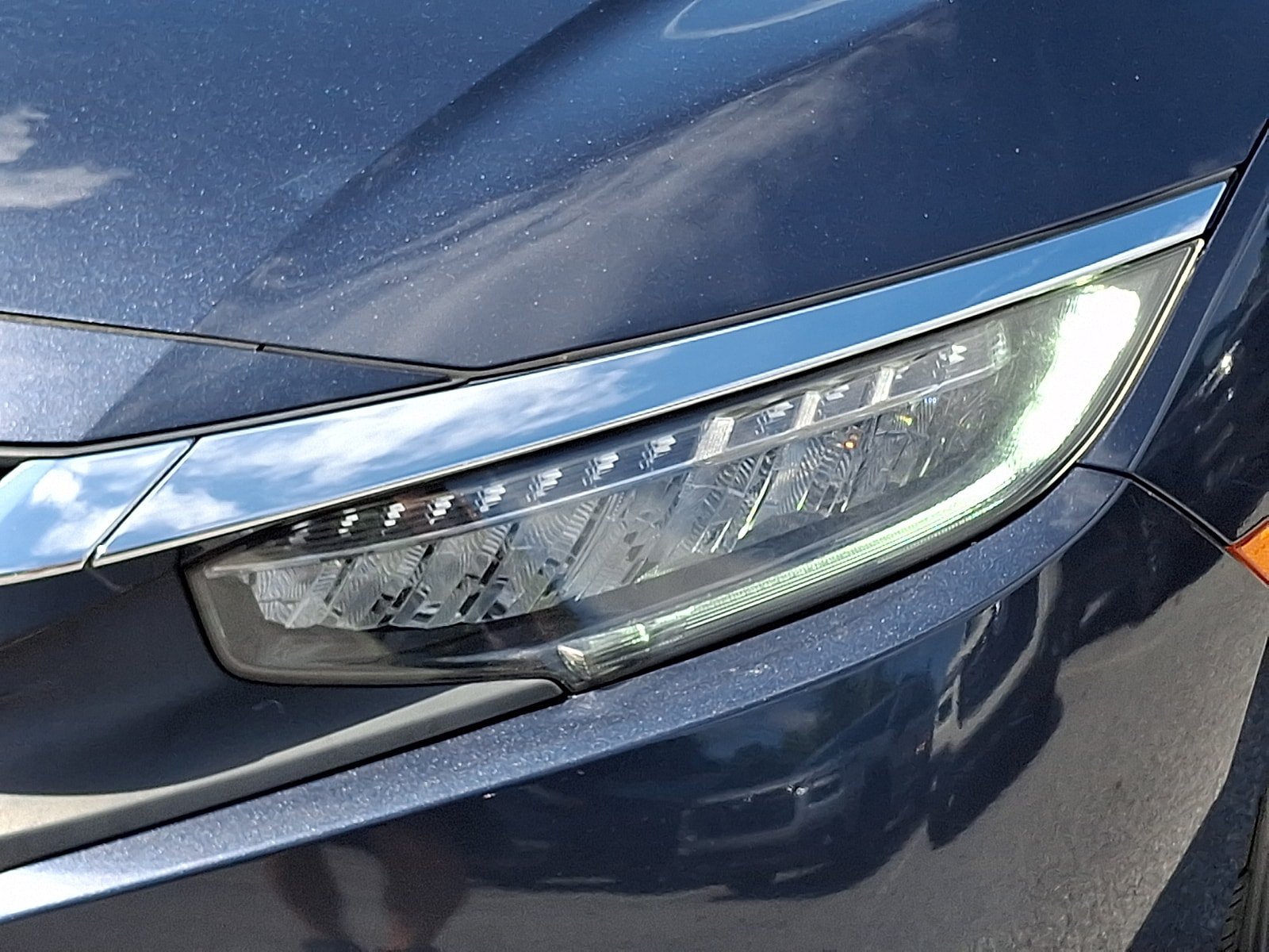 Used 2017 Honda Civic Touring image 9