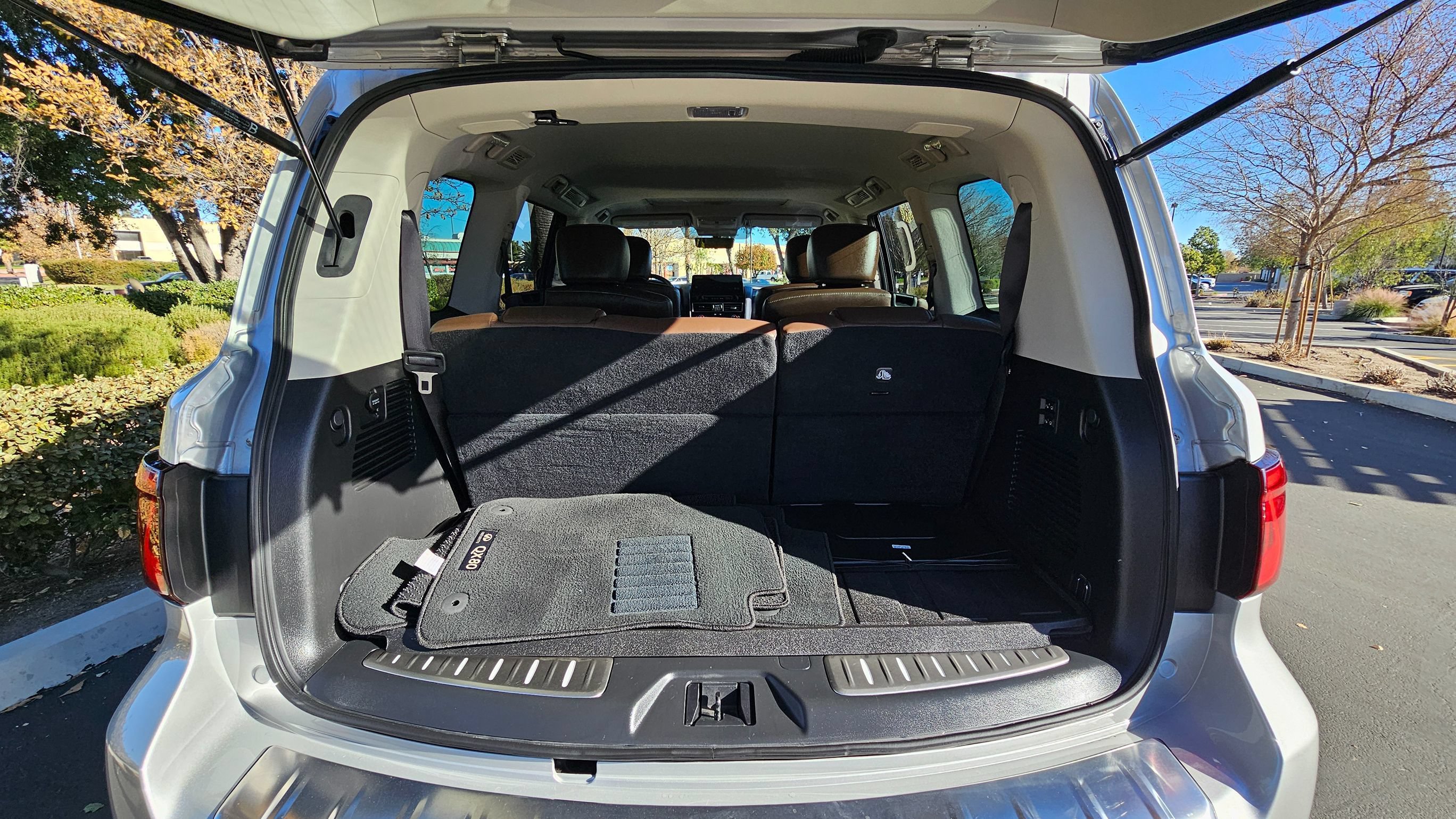 Used 2022 INFINITI QX80 Sensory w/ All-Season Package AWD/4WD image 29