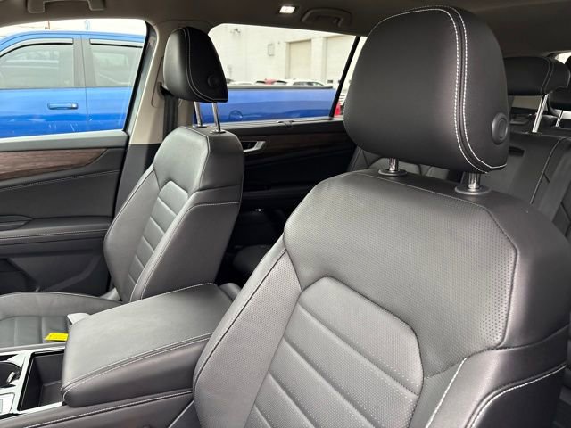 Used 2025 Volkswagen Atlas SEL image 9