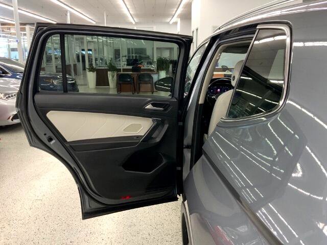 Used 2019 Volkswagen Tiguan SEL Premium image 33