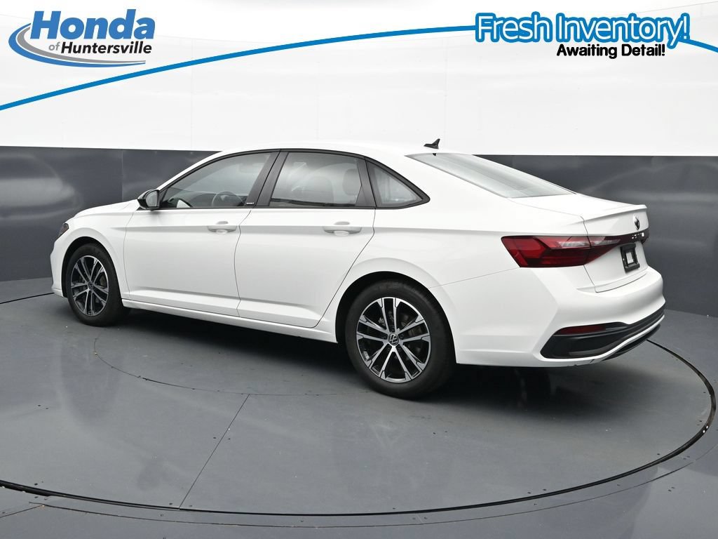 Used 2025 Volkswagen Jetta Sport FWD image 7