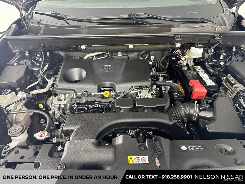 Used 2020 Toyota RAV4 XLE FWD image 27