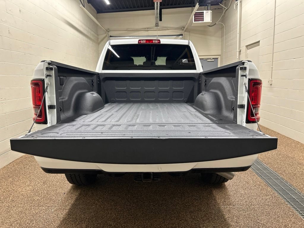 Used 2025 RAM 2500 Big Horn AWD/4WD image 11