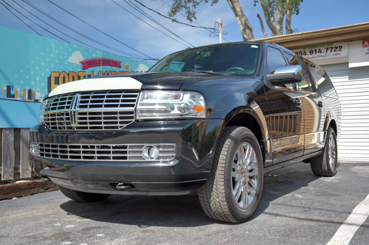 Used 2009 Lincoln Navigator L Base 4x2 4dr SUV image 4