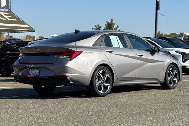 Used 2021 Hyundai Elantra Limited FWD image 5