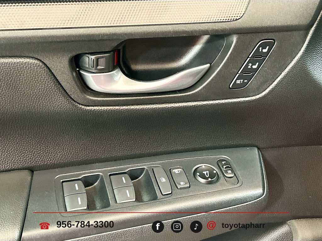 Used 2025 Honda CR-V Sport-L image 16