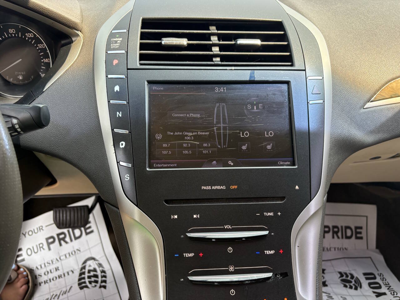 Used 2013 Lincoln MKZ FWD image 23