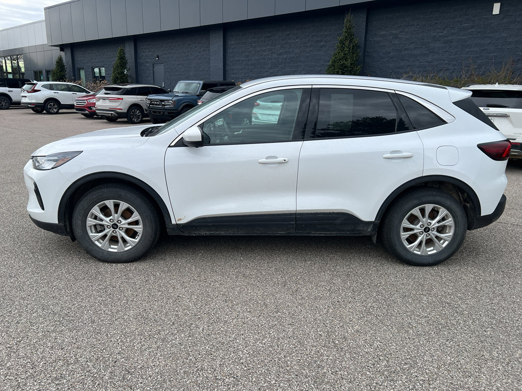 Used 2023 Ford Escape Active w/ Tech Pack #2 image 4