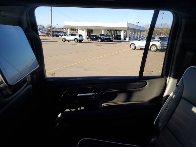 New 2026 GMC Yukon XL AT4 Ultimate w/ LPO, Floor Liner Package image 12