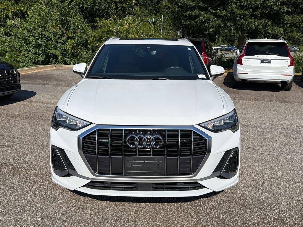 Used 2021 Audi Q3 2.0T Premium w/ Convenience Package AWD/4WD image 2