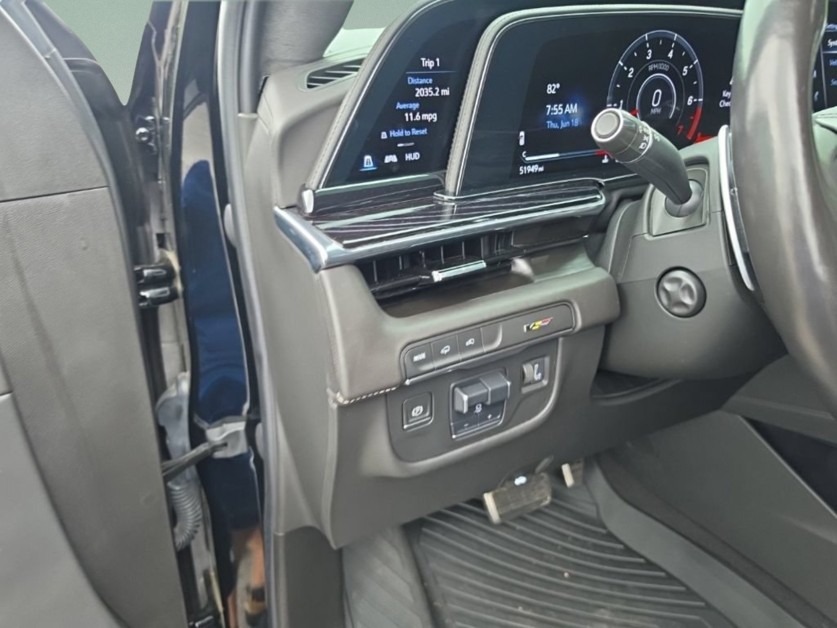 Used 2023 Cadillac Escalade ESV V AWD/4WD image 21