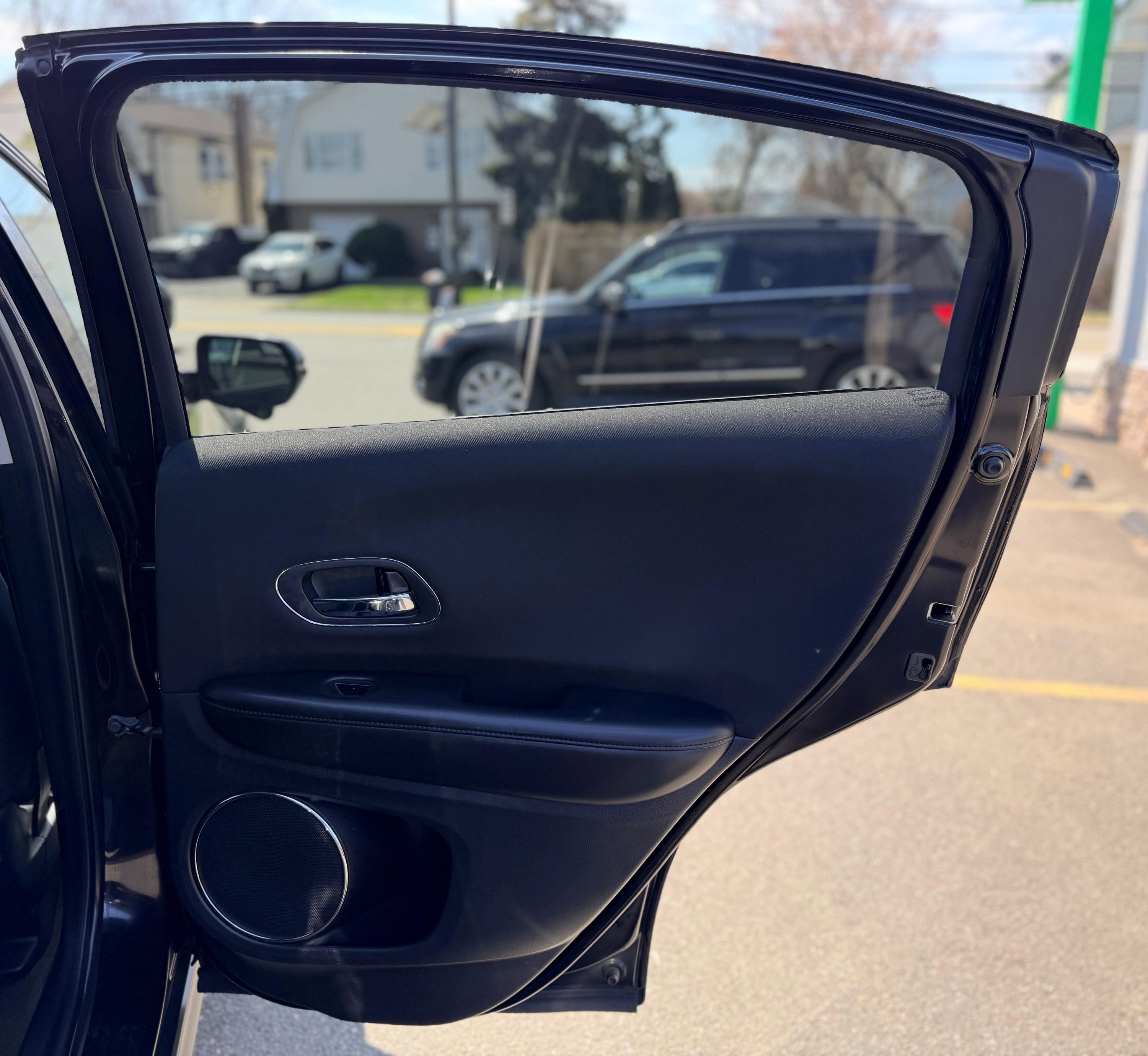 Used 2018 Honda HR-V EX image 26