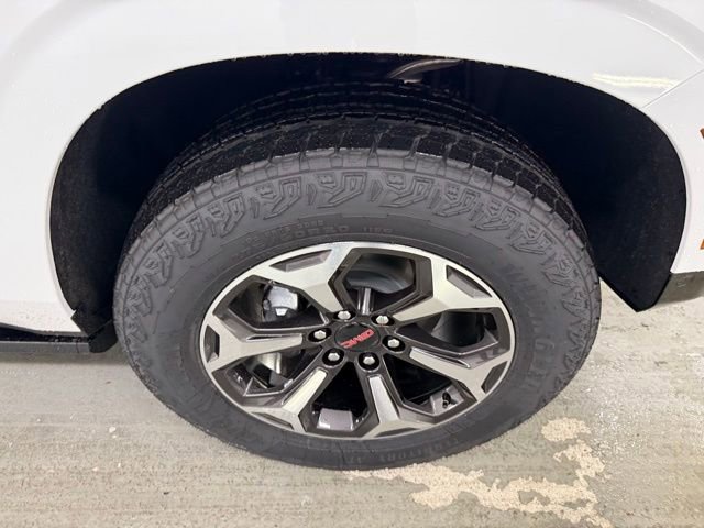 New 2026 GMC Yukon XL AT4 Ultimate w/ LPO, Floor Liner Package image 3