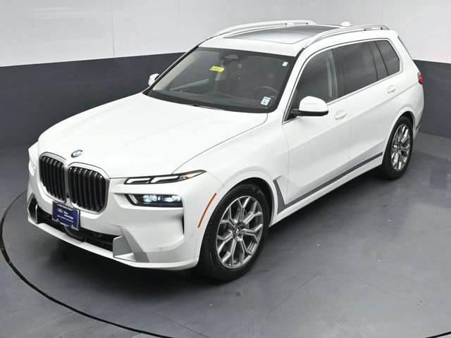 Used 2023 BMW X7 xDrive40i AWD/4WD image 48
