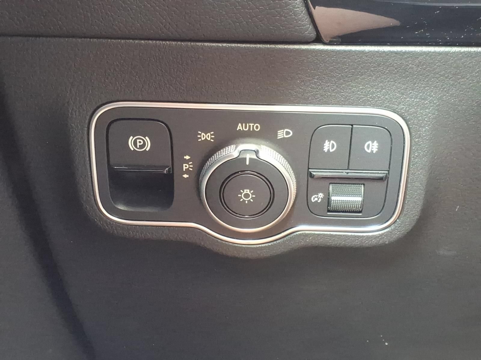 Certified 2023 Mercedes-Benz GLA 250 4MATIC image 18