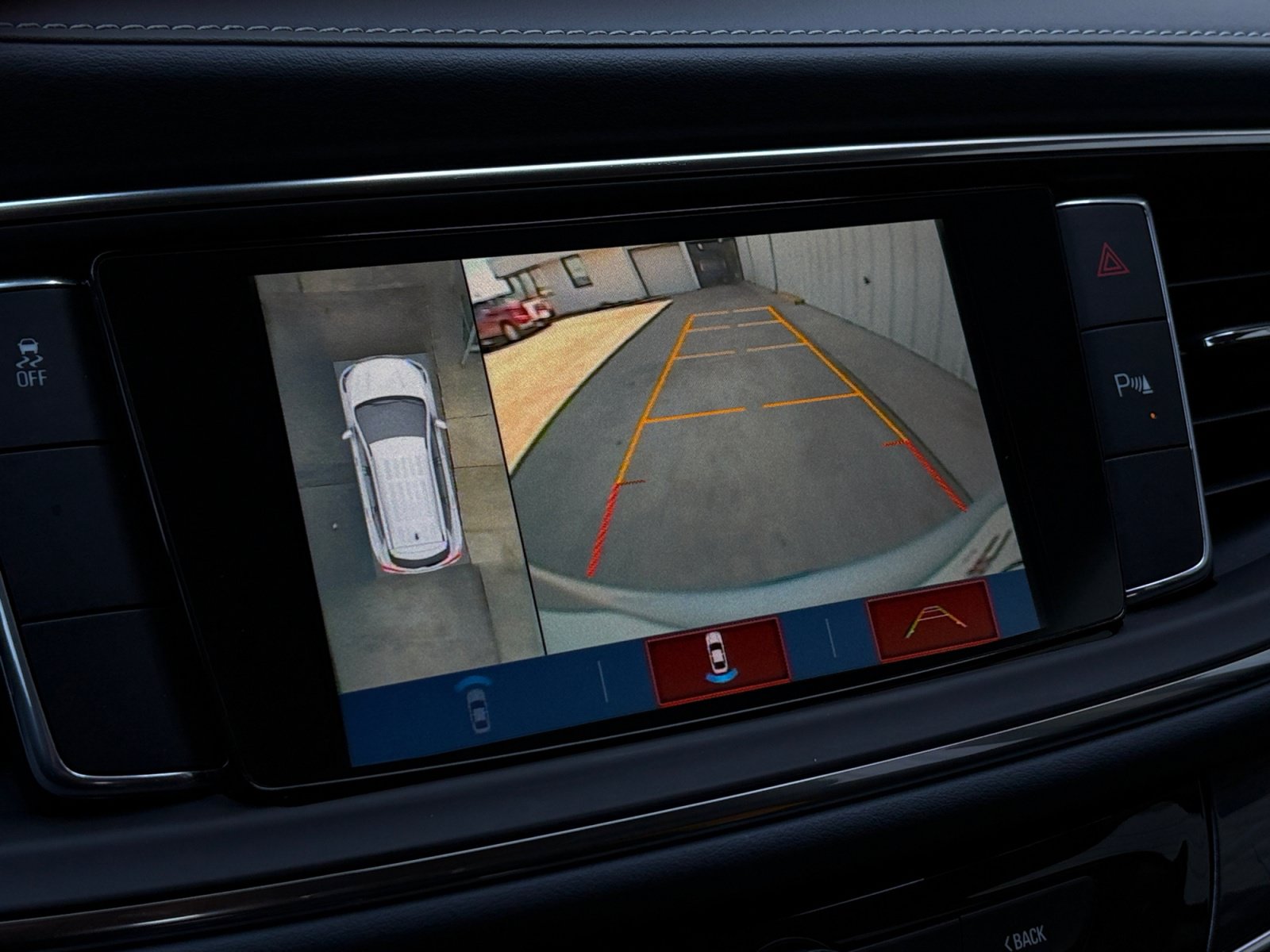 Used 2019 Buick Enclave Essence FWD image 15