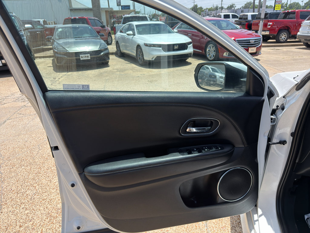 Used 2020 Honda HR-V Touring image 27