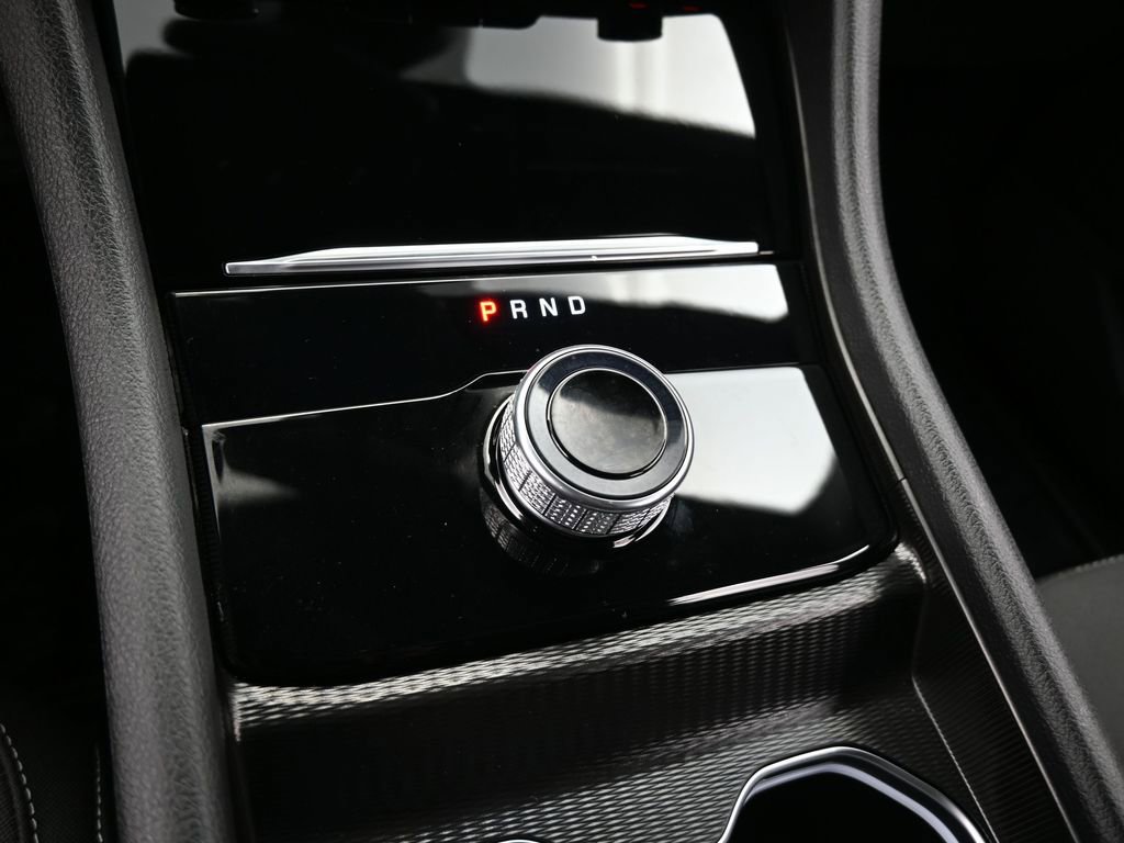 Used 2024 Jeep Grand Cherokee L Laredo w/ Luxury Tech Group I image 27