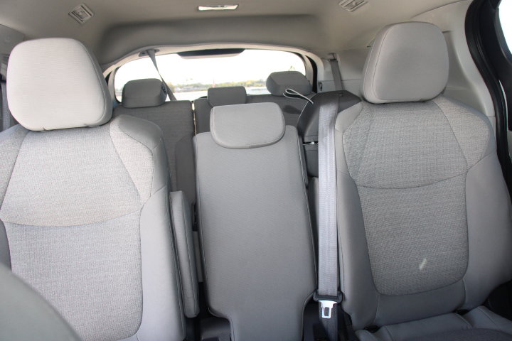Certified 2024 Toyota Sienna LE FWD image 21
