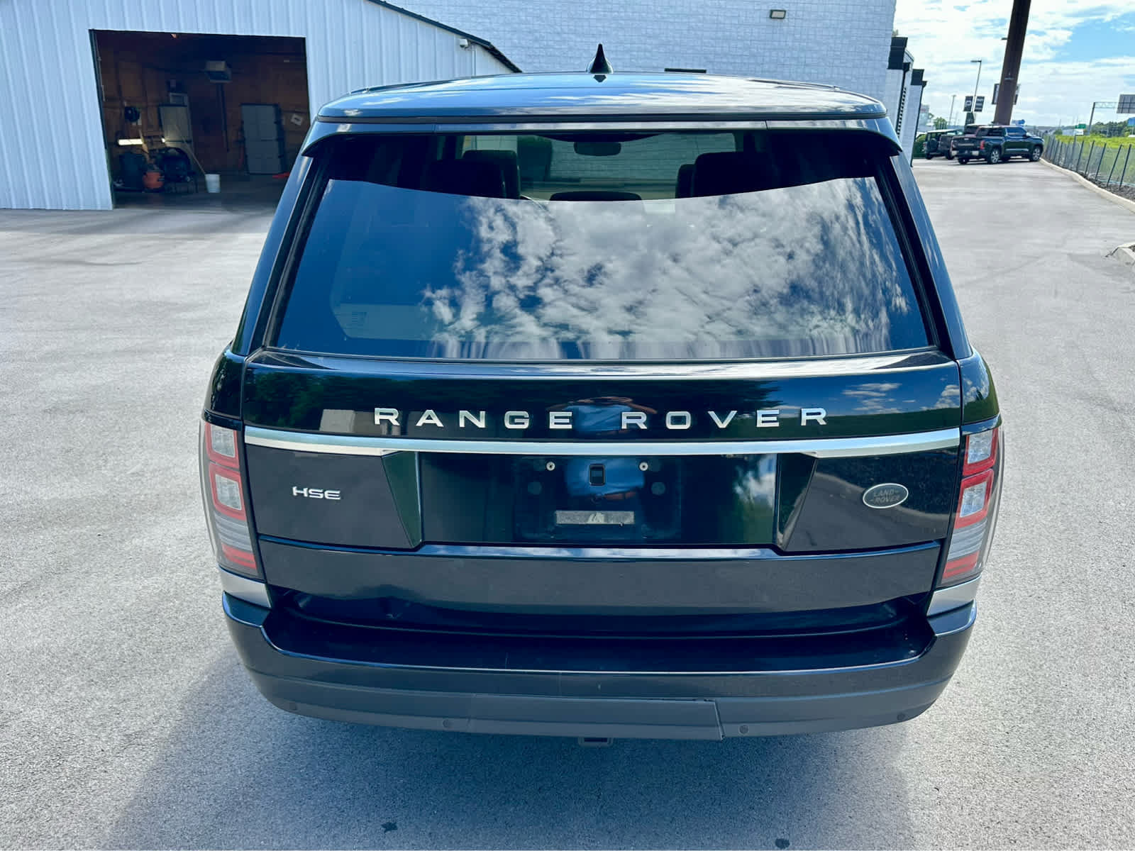 Used 2017 Land Rover Range Rover HSE AWD/4WD image 6