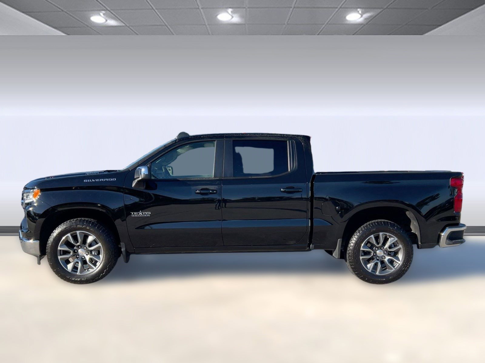 Certified 2025 Chevrolet Silverado 1500 LT w/ Texas Edition Plus image 2