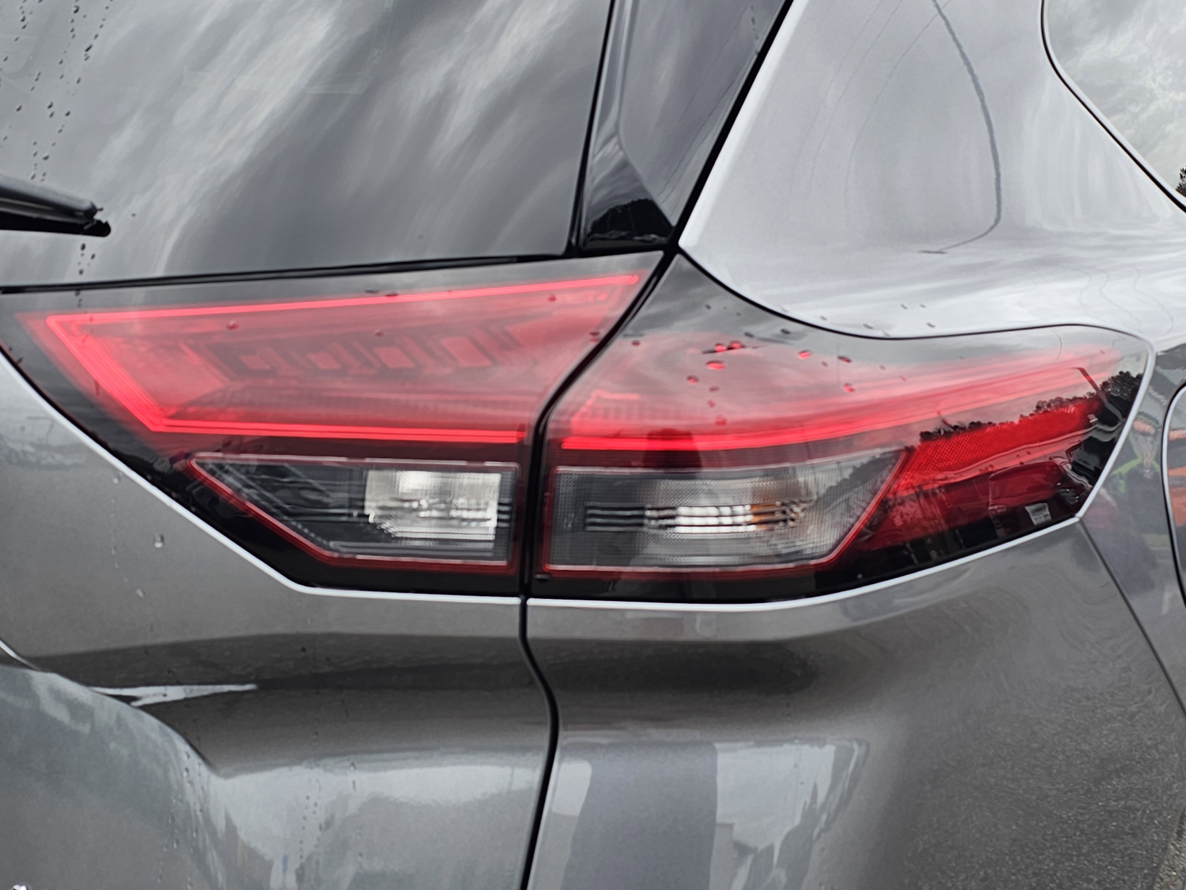 Used 2023 Nissan Rogue SL w/ SL Premium Package image 8