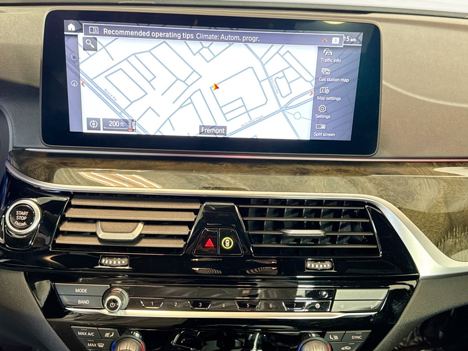 Used 2023 BMW 540i w/ Premium Package image 17